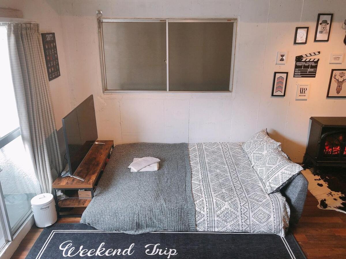5 Mins To Train Station, Bathtub, Full Kitchen, Balcony *